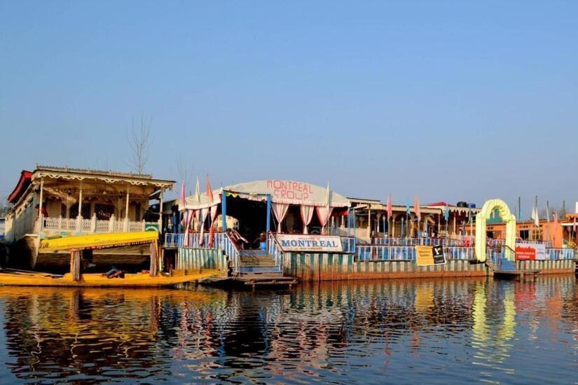 Montreal Group Of Houseboats Hotel Srīnagar Eksteriør billede